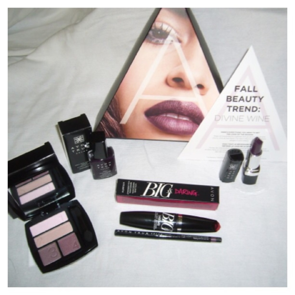 😎Avon Ltd Edition “Fall Beauty Trend” Skin Care - Picture 1 of 3